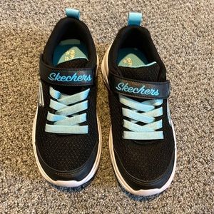 Girls Skechers Sneakers Black & Turquoise Size 12 NIB